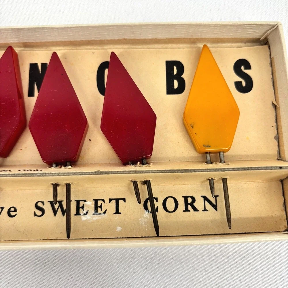Vintage Schneider Kob-Knobs Corn Holders Red Yellow Set of 8 Original Box Ohio